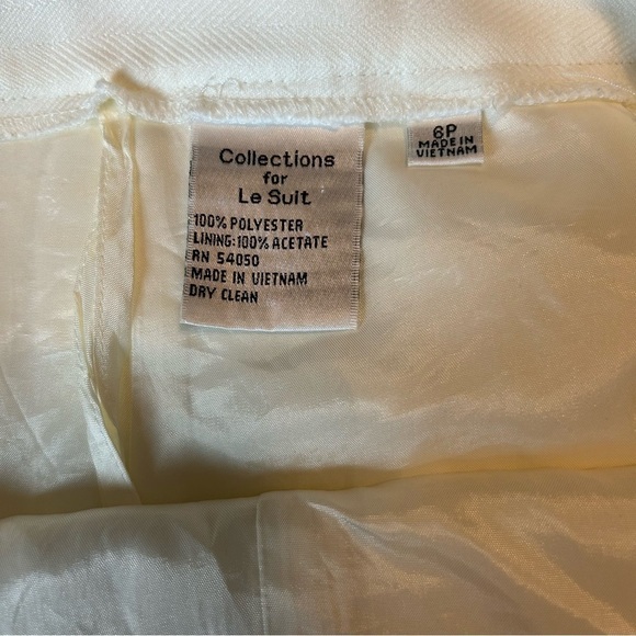 Collection for Le Suit Cream Two Piece Fully Lined Classic Pant Suit Sz. 8P - Picture 14 of 16
